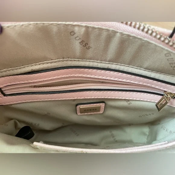 GUESS - NWOT- Mini nylon tote w/ crossbody strap, light pink - Picture 8 of 9
